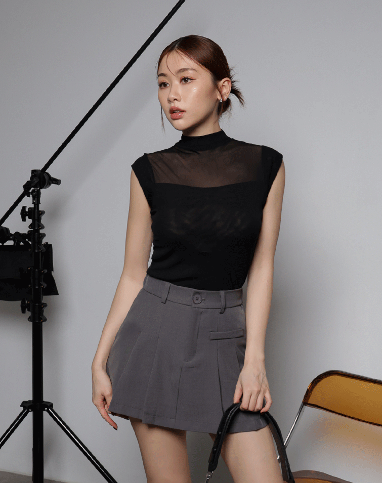 MINI STANDING COLLAR SLIGHTLY SHEER SLEEVELESS TOP