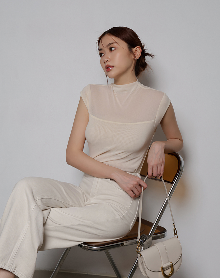 MINI STANDING COLLAR SLIGHTLY SHEER SLEEVELESS TOP
