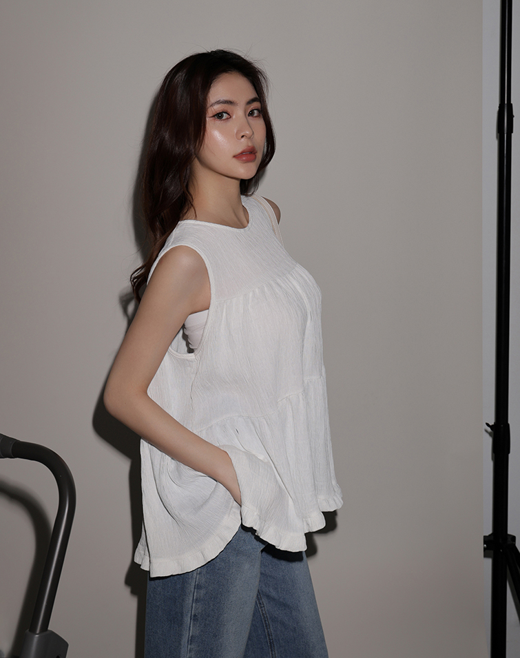 RUSTIC-STYLE RUCHED TANK TOP
