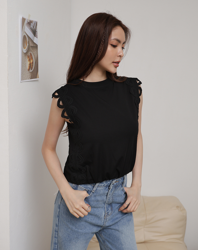 ELEGANT LACE EDGE SOLID COLOR TANK TOP