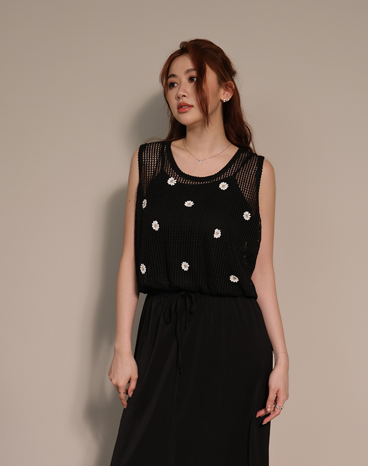 FRESH 3D FLORAL KNIT VEST