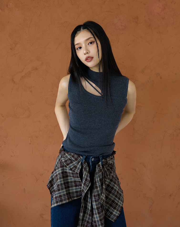 FASHION HOLLOW KNIT VEST