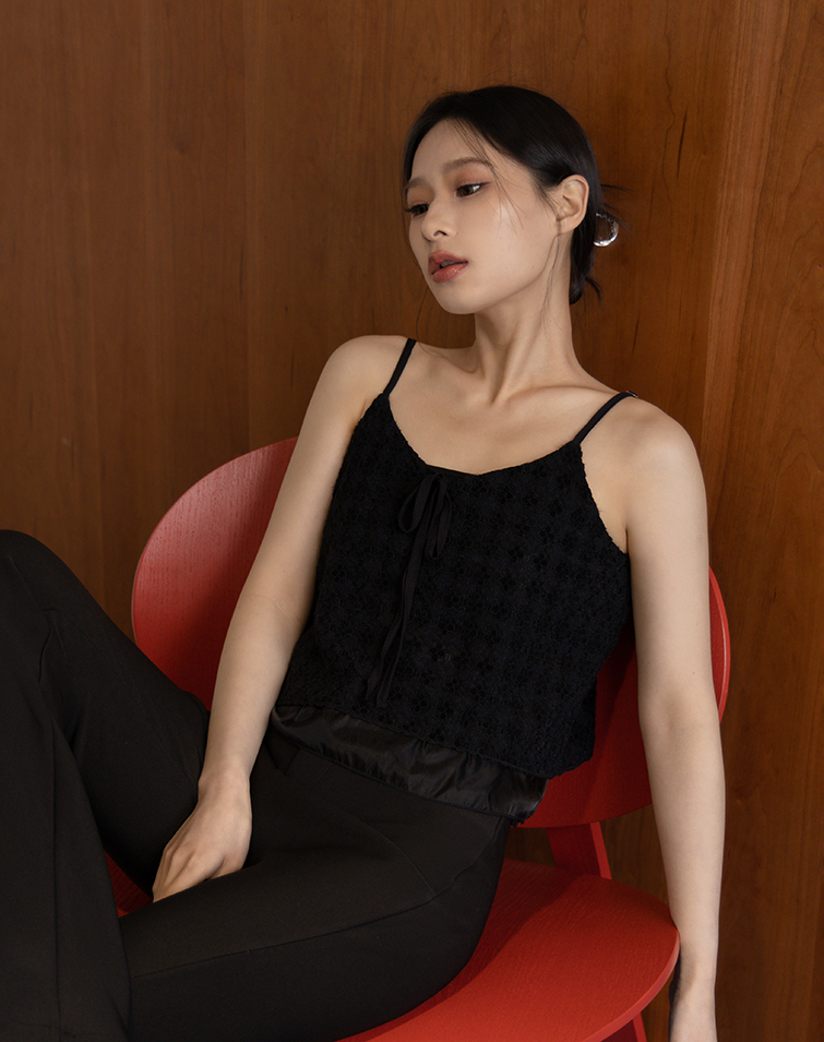 FLORAL LACE CAMISOLE TOP