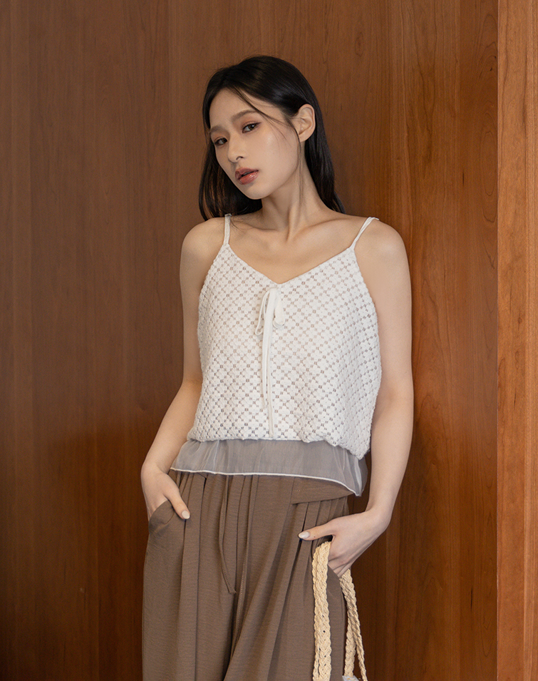 FLORAL LACE CAMISOLE TOP