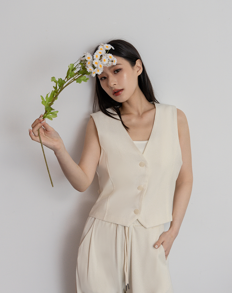 SLIM-FIT SEAMED BLAZER VEST