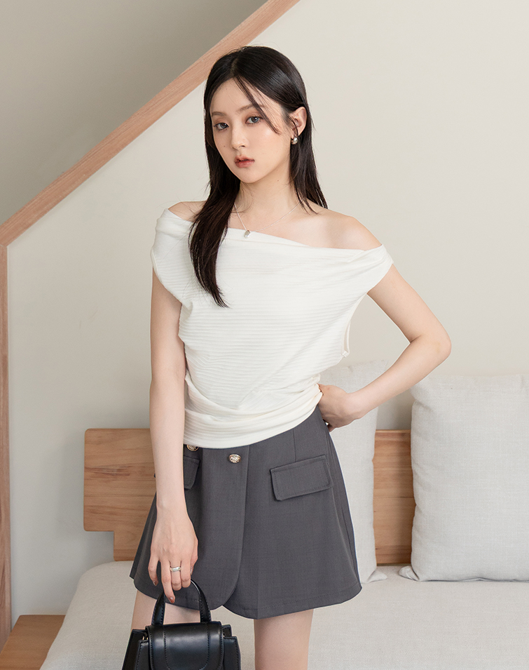 LADDER NECK TOP