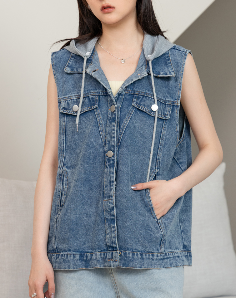 VINTAGE HOODED DENIM VEST