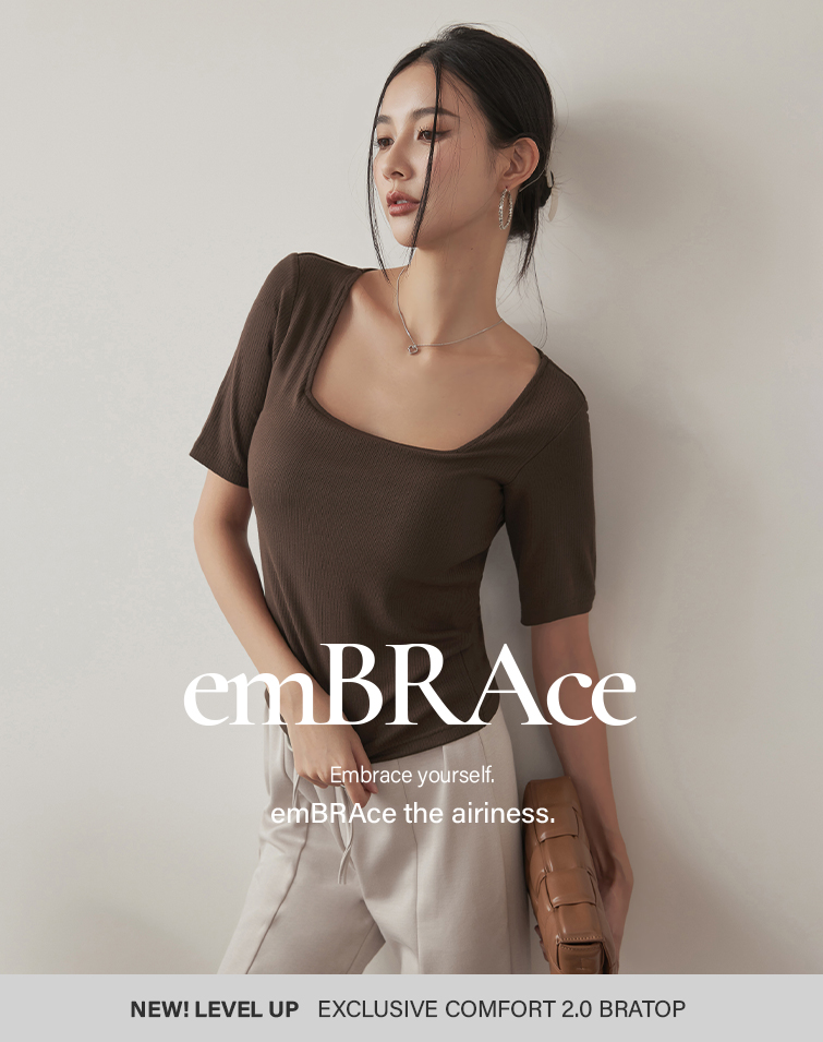 emBRAce SQUARE COLLAR PADDED TOP