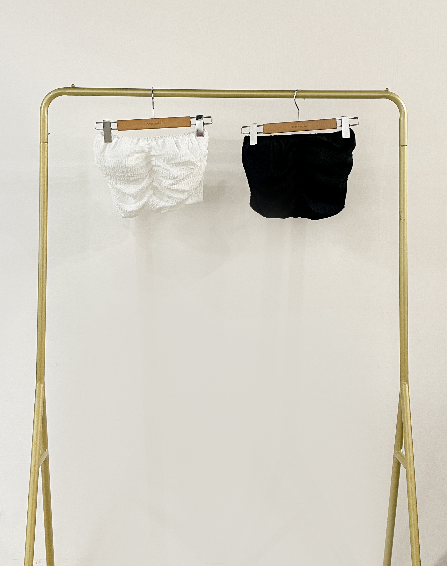 ELEGANT RUCHED STRAPLESS BRA TOP