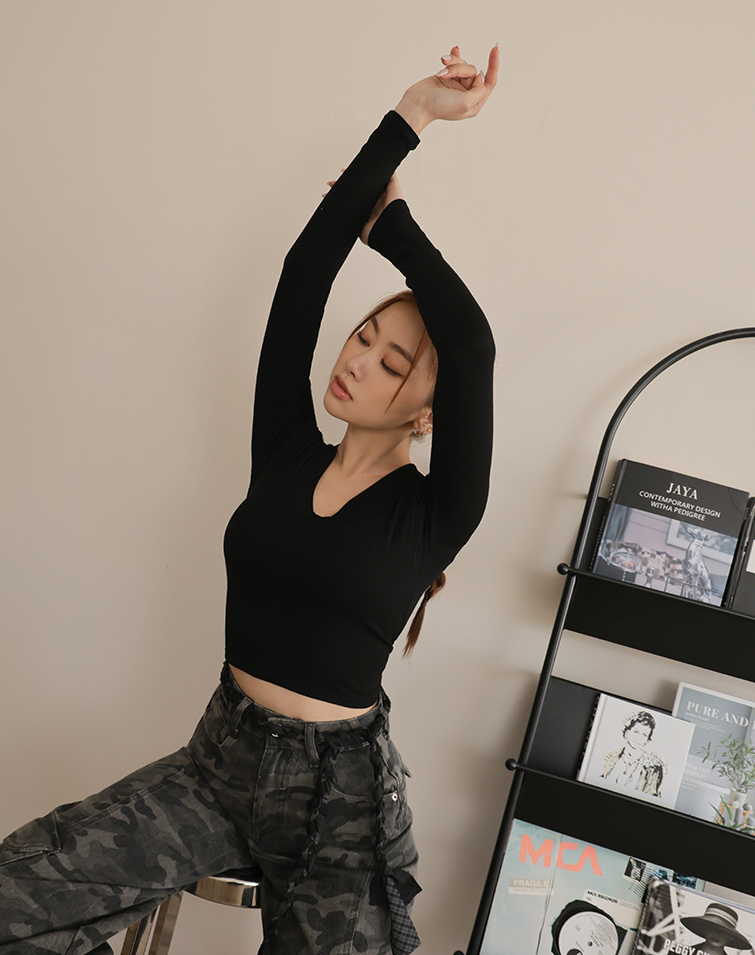 SIMPLE V-NECK BRA TOP LONG SLEEVE SHIRT