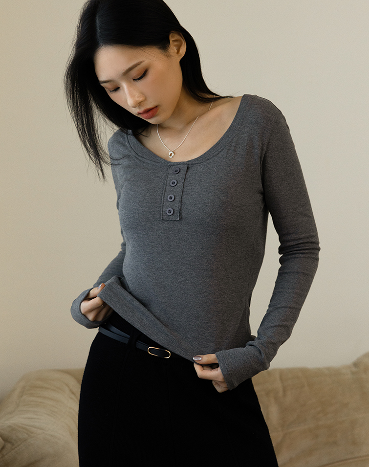 ULTRA-WARM BUTTONED LONG-SLEEVE BRA TOP