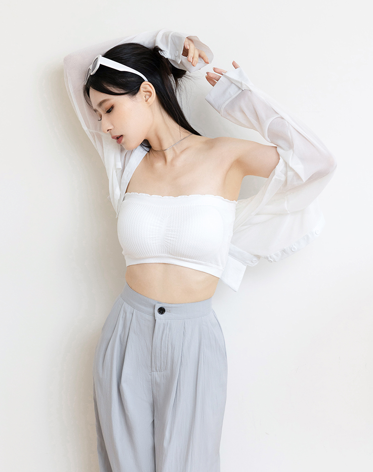 TEXTURED STRAIGHT BRA TOP