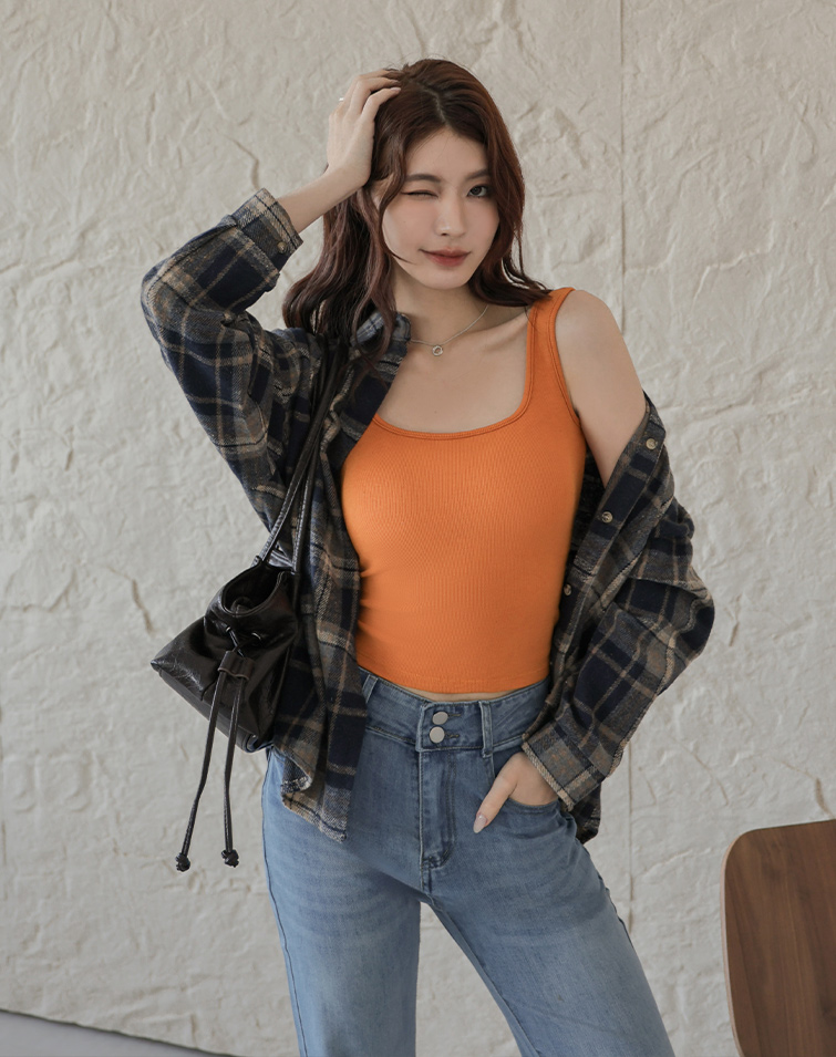 MICRO-FLEECED U-NECK TOP