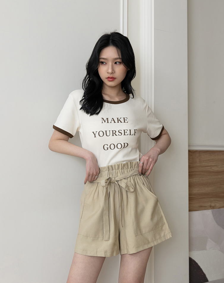 CONTRAST LETTER PRINT SHORT-SLEEVE TOP