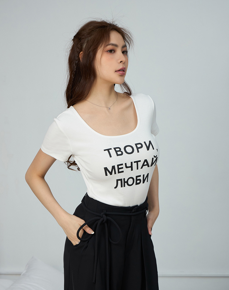 CLASSIC ENGLISH LETTERS CREWNECK T-SHIRT