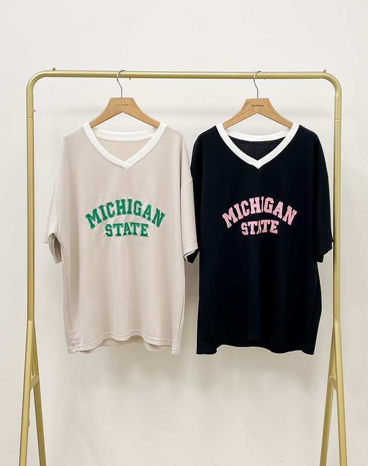 EDGY COLORBLOCK LETTER V-NECK SHORT-SLEEVE TOP