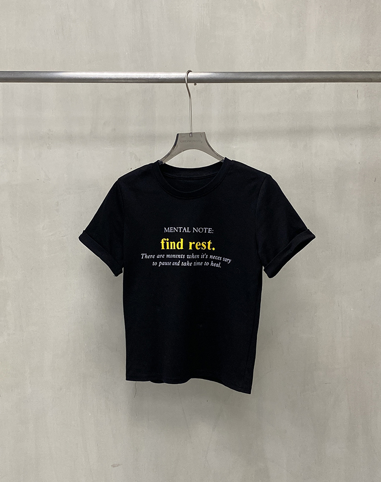 CASUAL LETTERING TEE