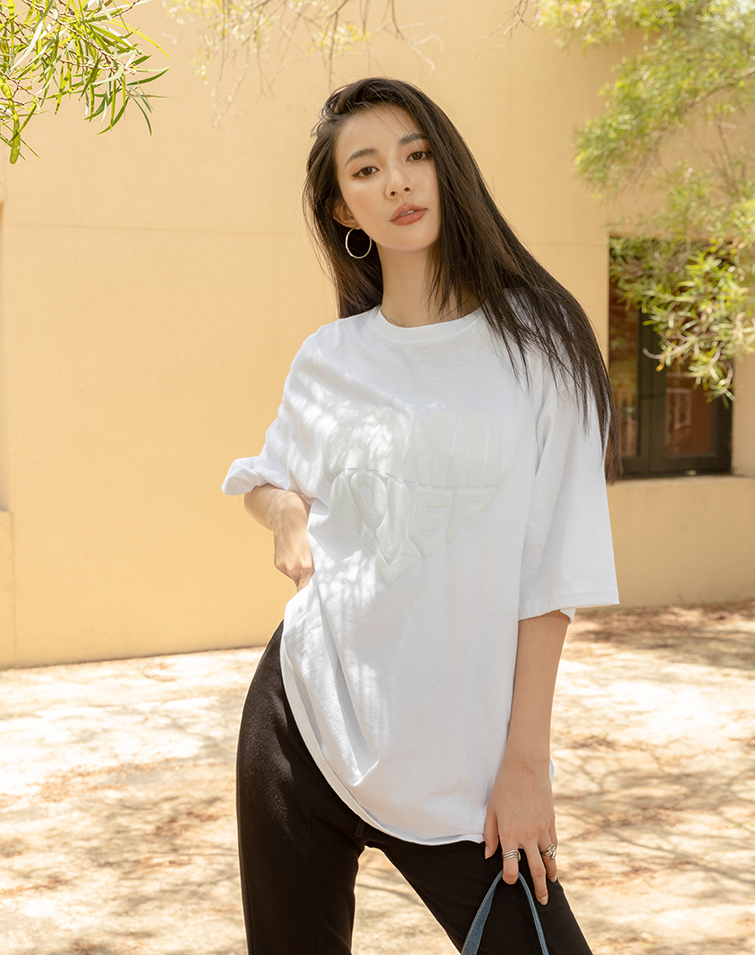 MADE IN KOREA PUFFY HEART LETTER TEE