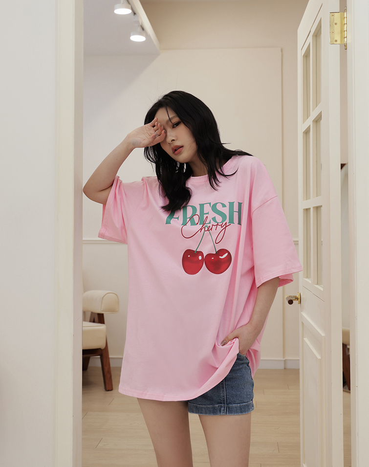 SWEET CHERRY COLOR-BLOCK T-SHIRT