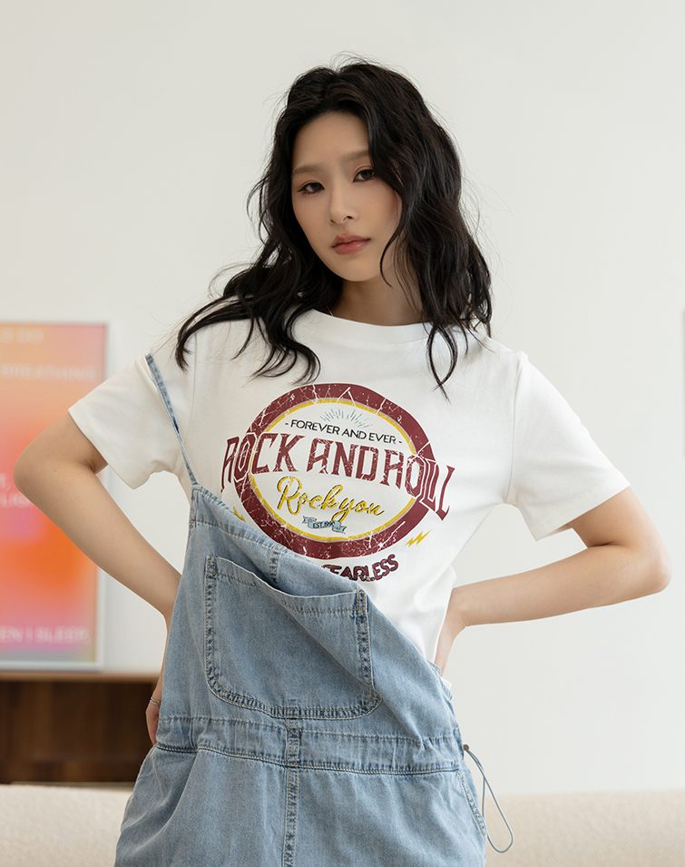 ROCK AND ROLL GRAPHIC T-SHIRT
