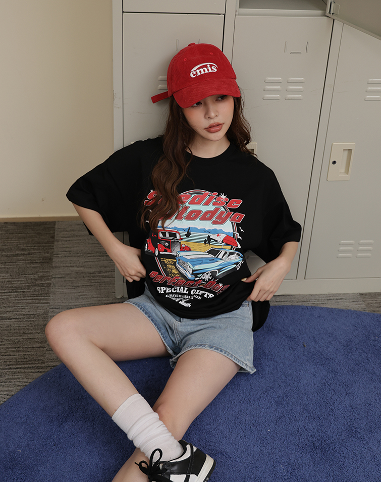 VIBRANT VINTAGE CAR SHADOW T-SHIRT