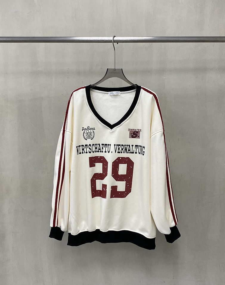 URBAN V-NECK SWEATSHIRT