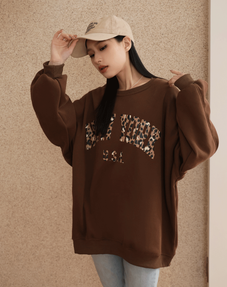 LEOPARD LETTER SWEATSHIRT