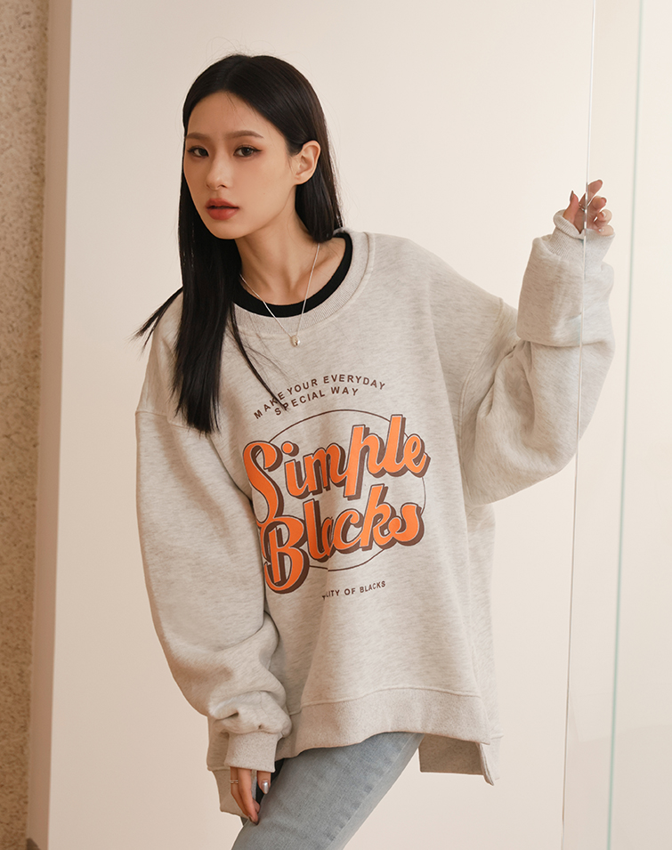 MULTI-LETTER BRUSHED SWEATSHIRT