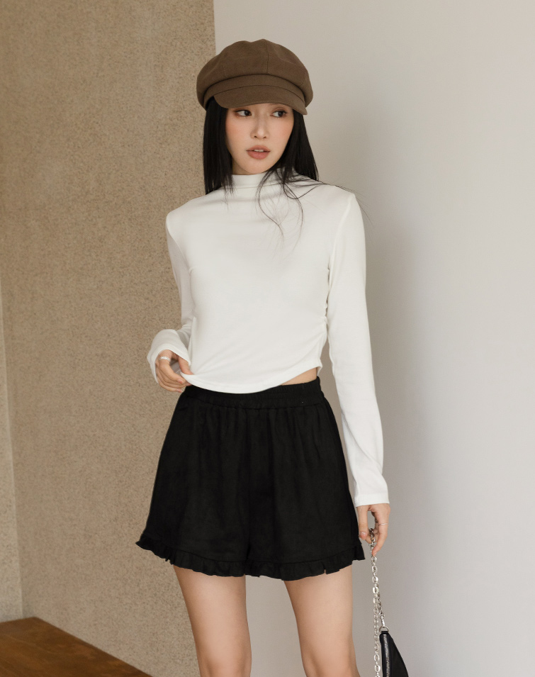 SLIMMING MOCK-NECK TOP
