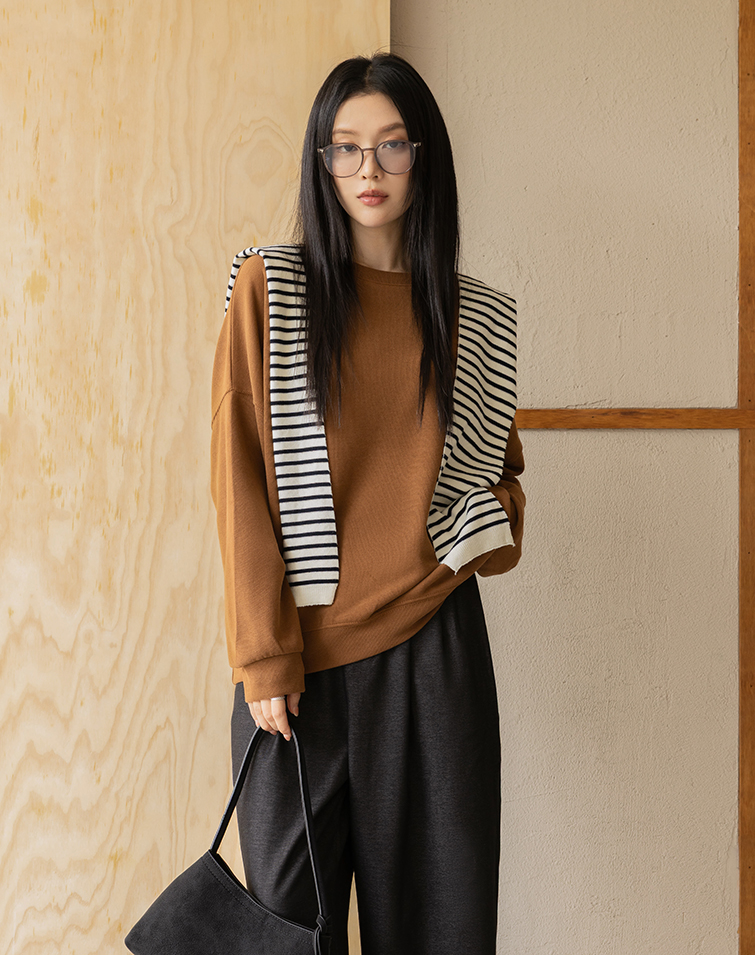 WARM GLOW SWEATSHIRT TEE