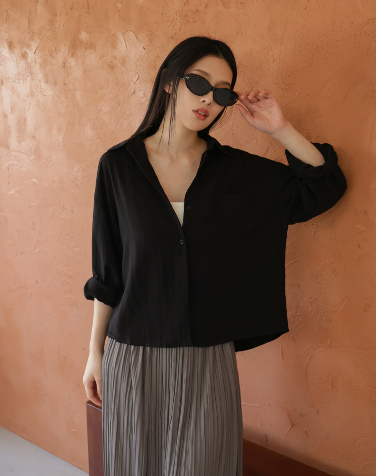 VIBRANT SPRING LONG-SLEEVE COLLARED SHIRT