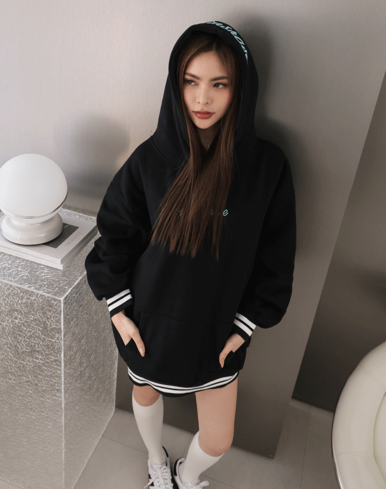 CONTRAST LETTER HOODIE
