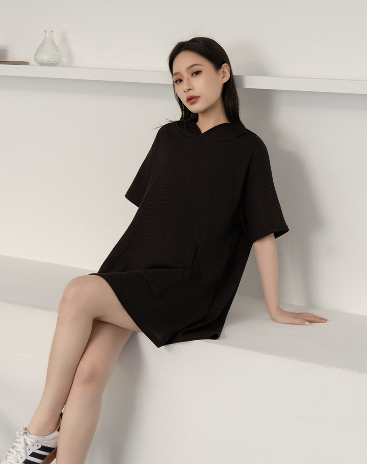 MIT CHIC RELAXED WAFFLE KNIT HOODED SHORT DRESS