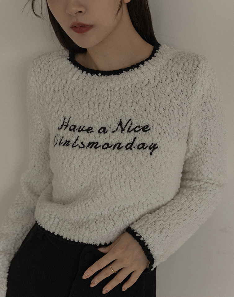 PIPING LETTERING FLUFFY CASUAL CROP TOP