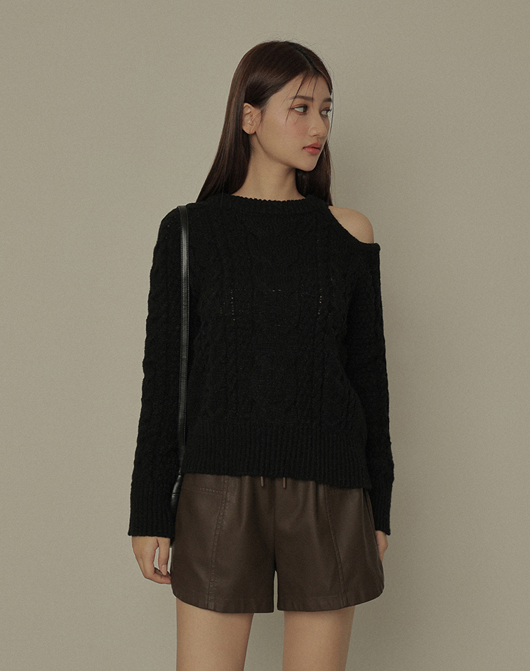 ONE SIDE CUT OUT CABLE KNIT SWEATER