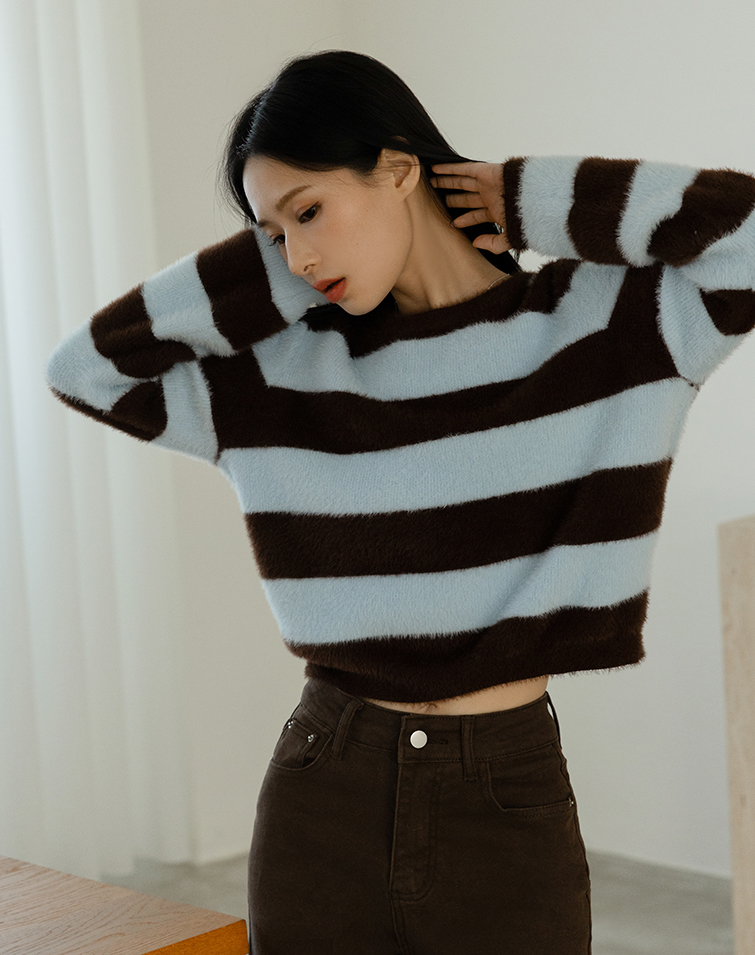 COLORBLOCK FLEECE SWEATER