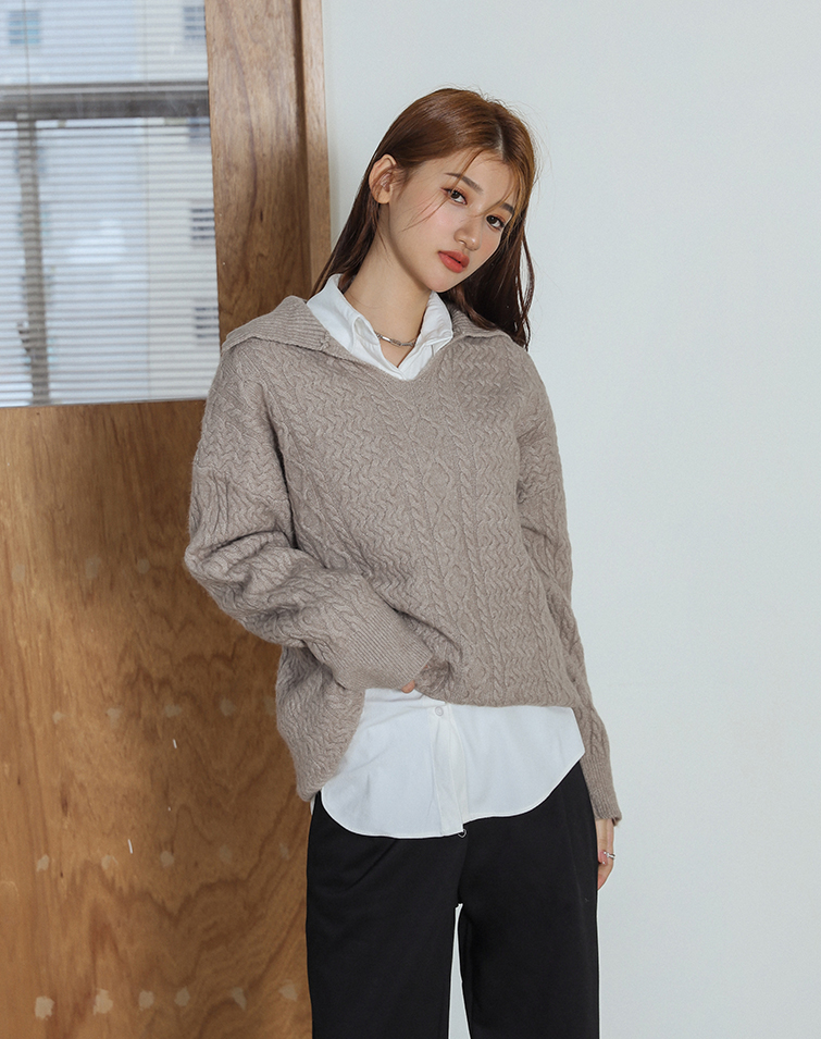 LAPEL COLLAR CABLE KNIT TOP