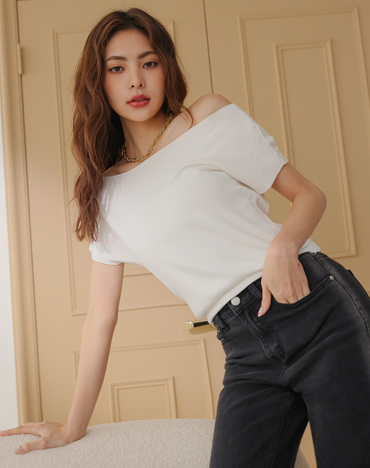 SMOOTH LIKE BUTTER ROUND COLLAR KNIT TOP