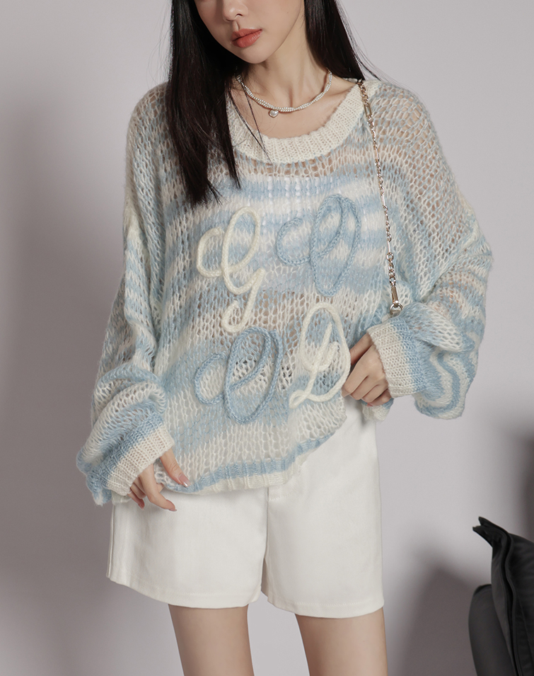 3D EMBROIDERY KNIT TOP