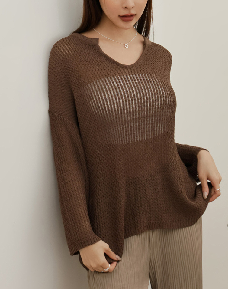 ELEGANT V-NECK LACE-KNIT TOP