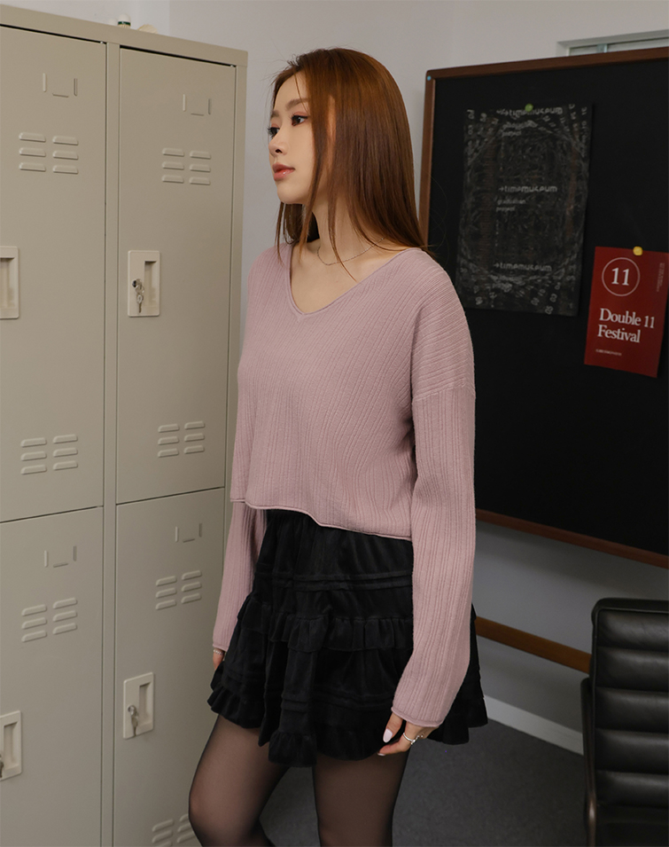 SOFT RIBBED KNIT LONG SLEEVE TOP