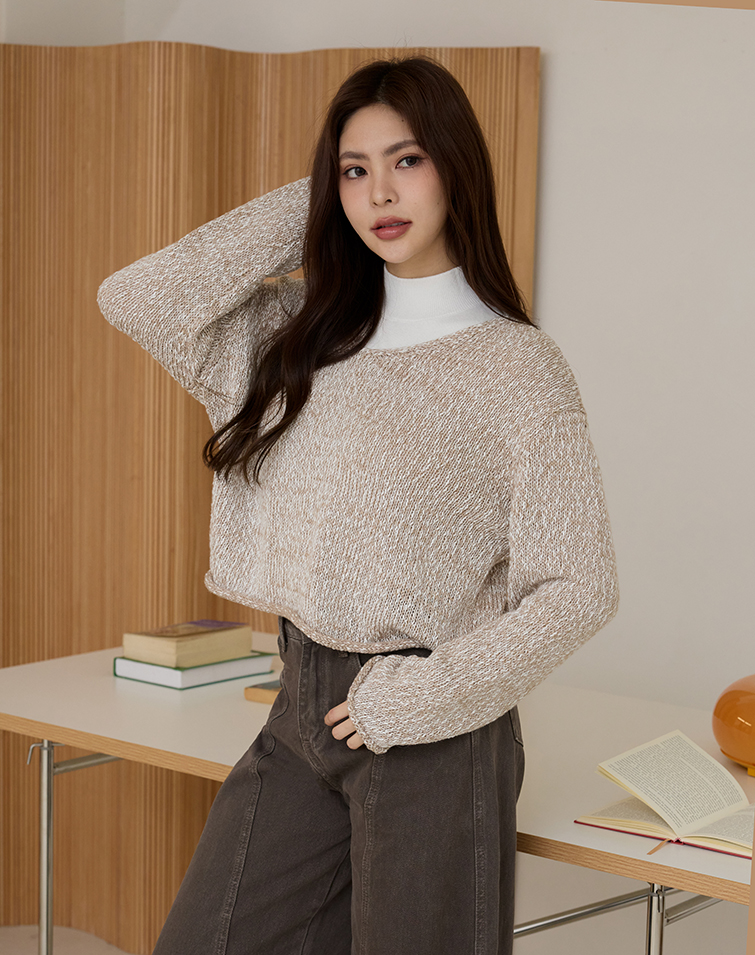 VERSATILE MIXED-COLOR KNIT TOP