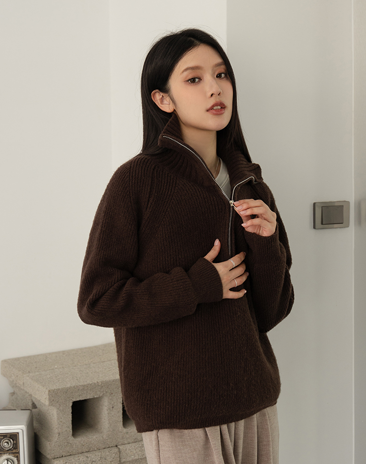 RELAXED ZIP-KNIT TOP