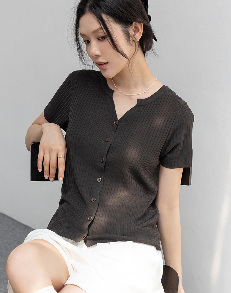 AIRY RIBBED V-NECK TEE