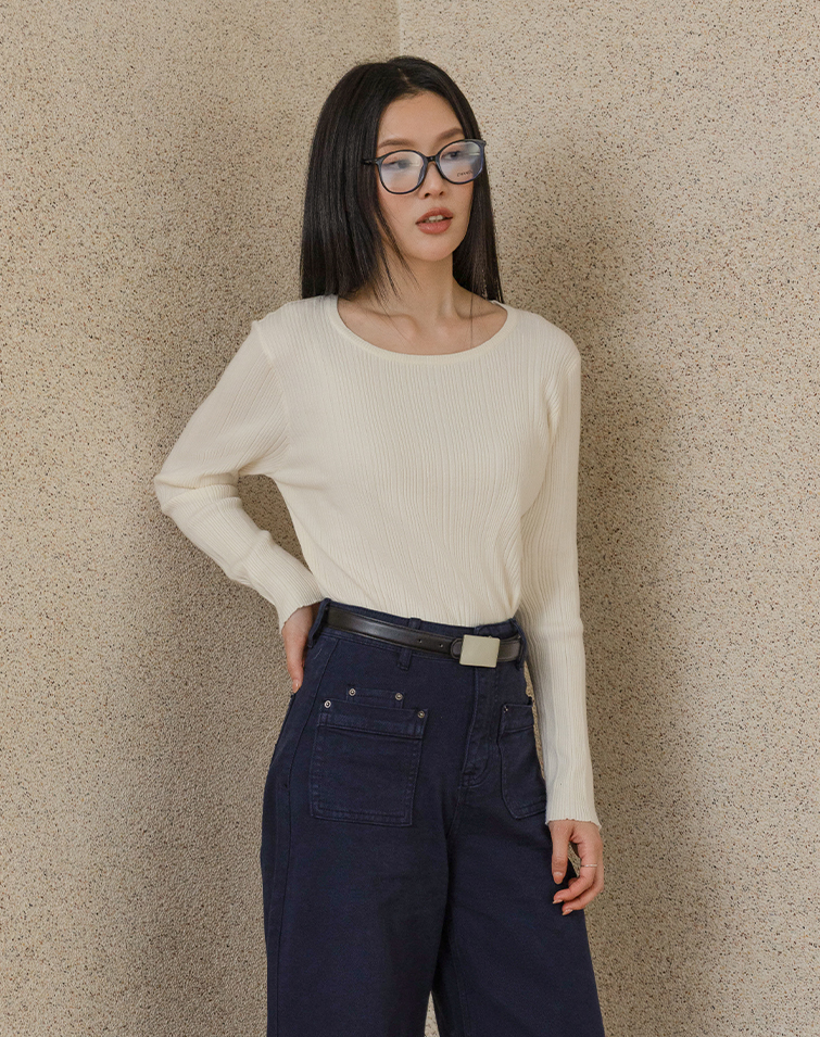 SOFT-TOUCH RIBBED TOP