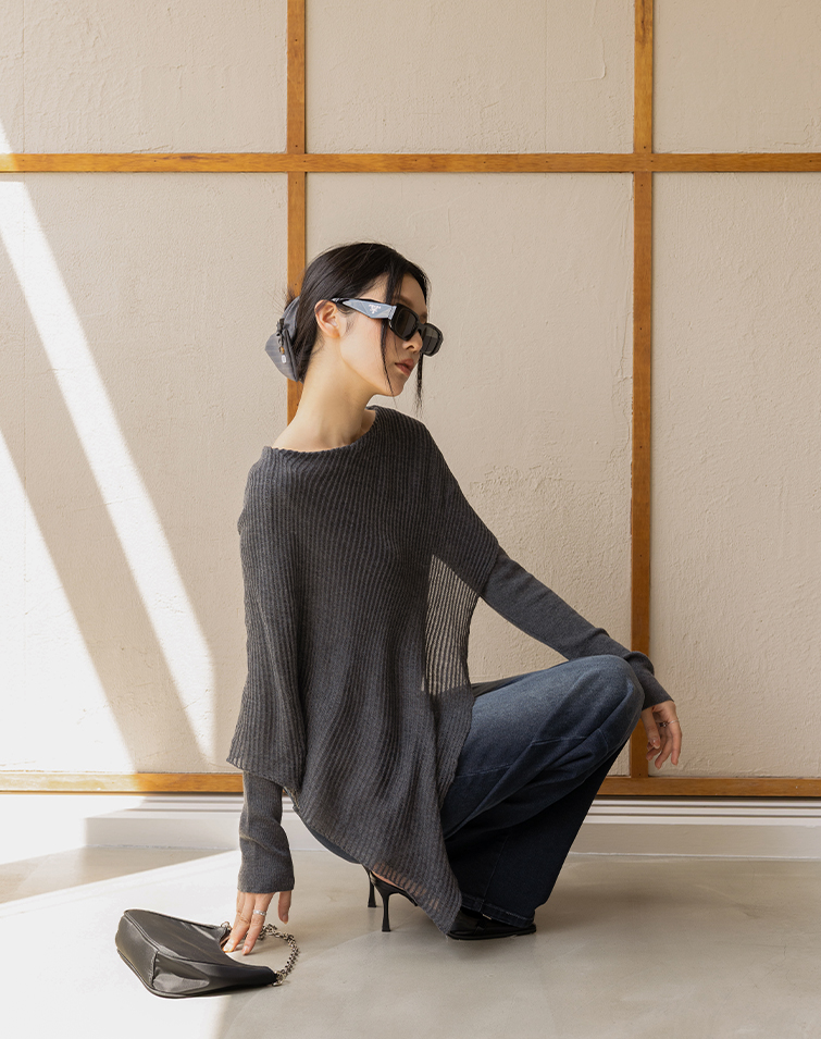ASYMMETRIC-CUT SLIMMING TOP