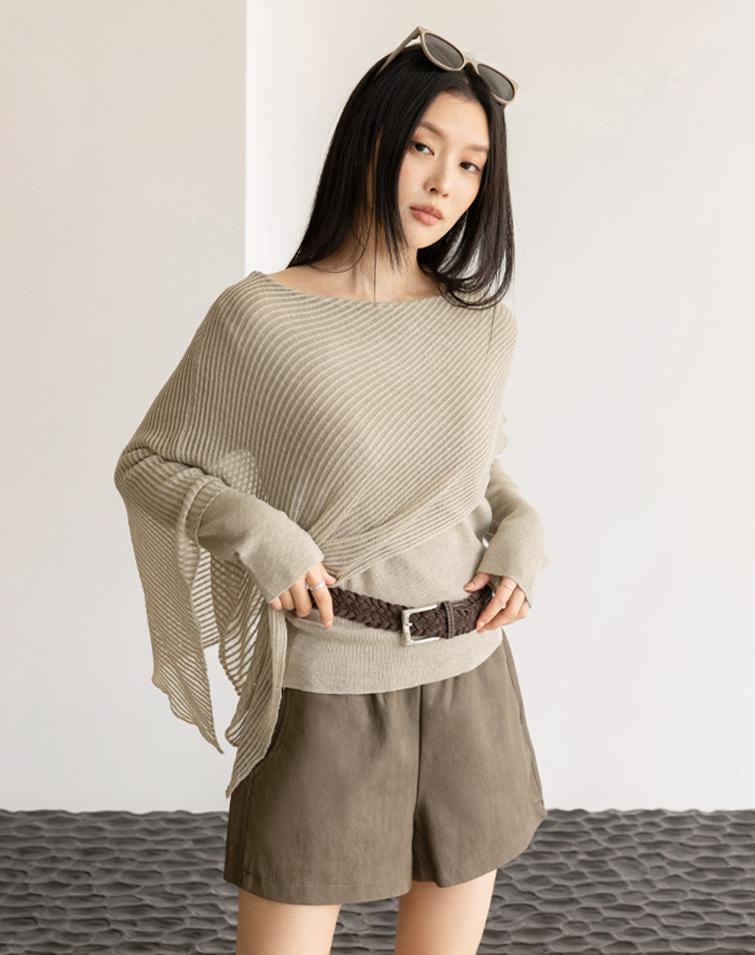 ASYMMETRIC-CUT SLIMMING TOP