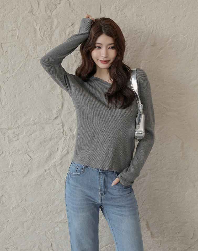 SKIN RIBBED V-NECK TOP