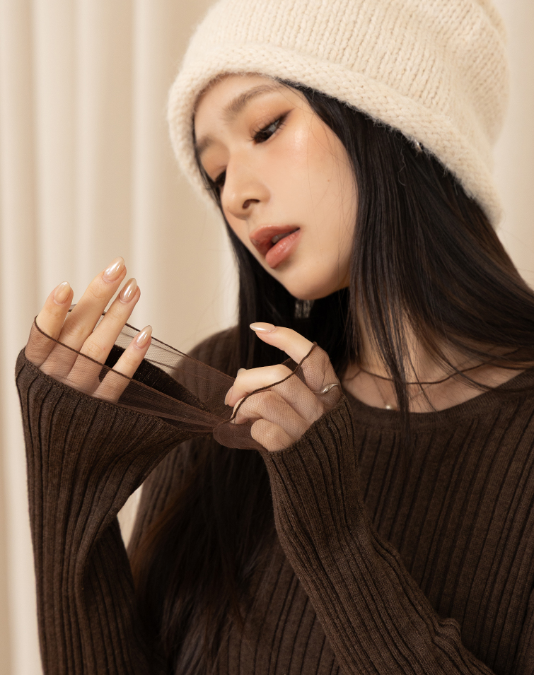 Soft Ribbed Mesh-Panel Top