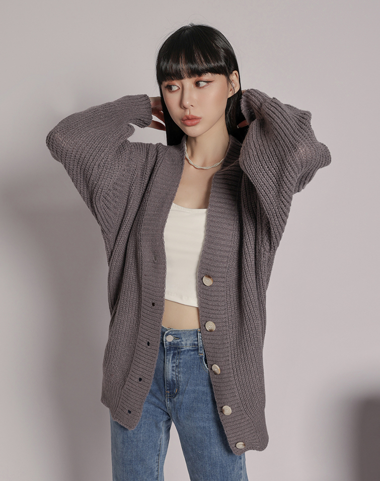 LOOSE KNIT LARGE V-NECK CARDIGAN